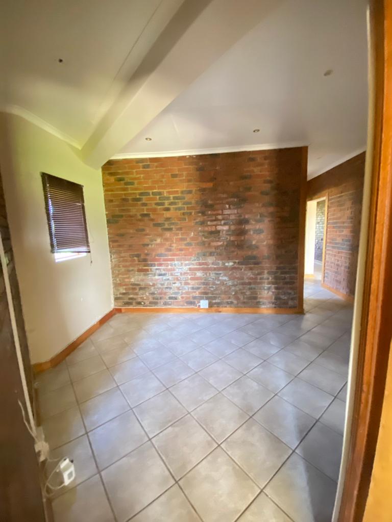 8 Bedroom Property for Sale in Parys Free State